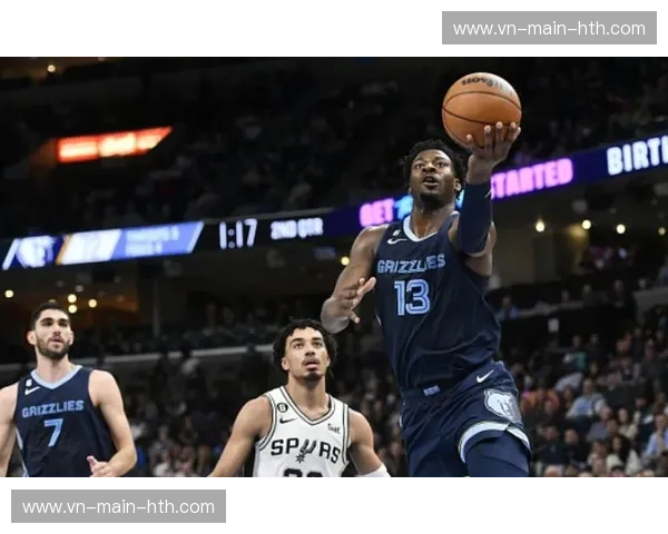 巅峰对决，谁主沉浮？灰熊与马刺第三场，一场足以载入史册的经典之战！